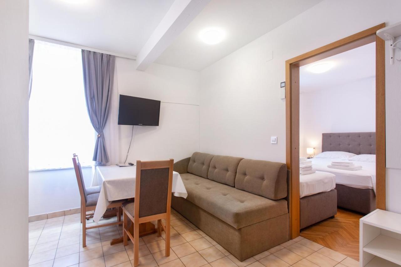 Apartmaji Pri Perotu Izola Exterior photo