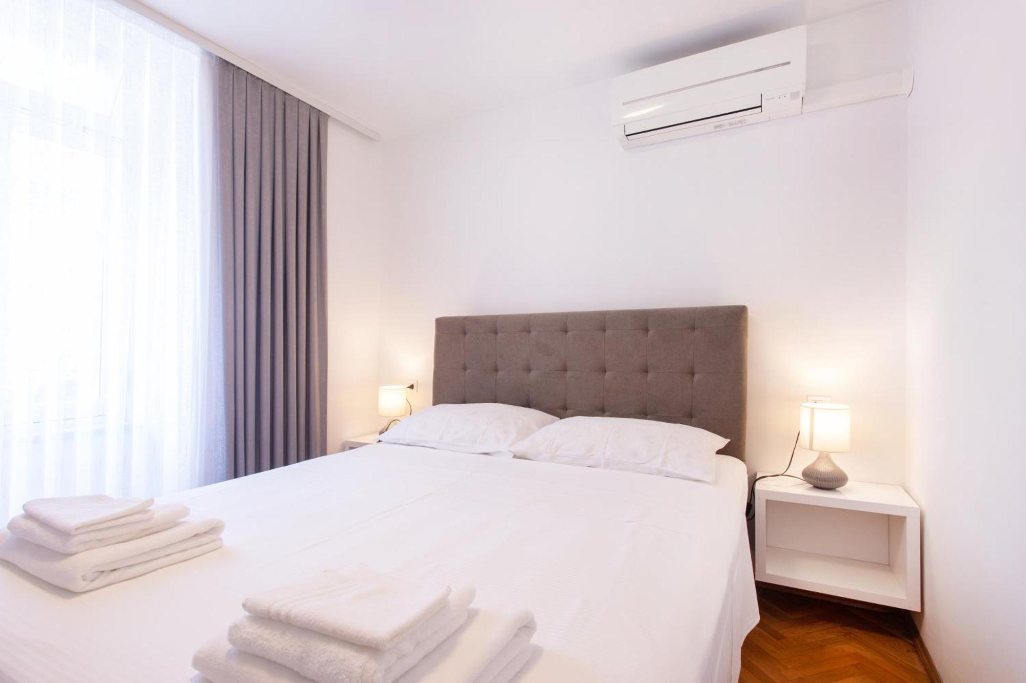 Apartmaji Pri Perotu Izola Exterior photo